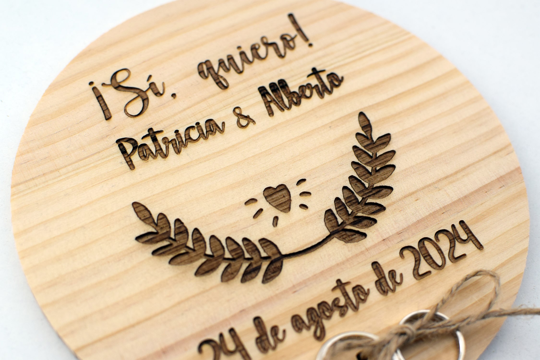 Porta-alianzas-de-boda-personalizado-para-novios-y-novias